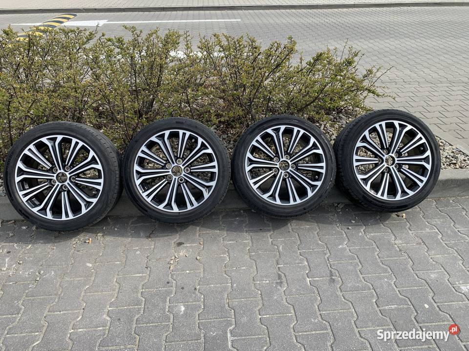 Toyota Corolla Kombi 18 Hybryda 98 2021r Stan automatyczna Bydgoszcz