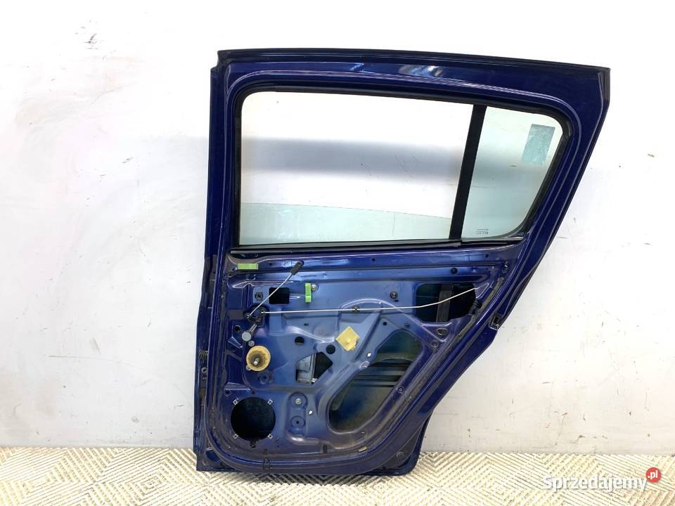 DRZWI PRAWY TYŁ DACIA SANDERO Hatchback BLEU Drzwi podkarpackie