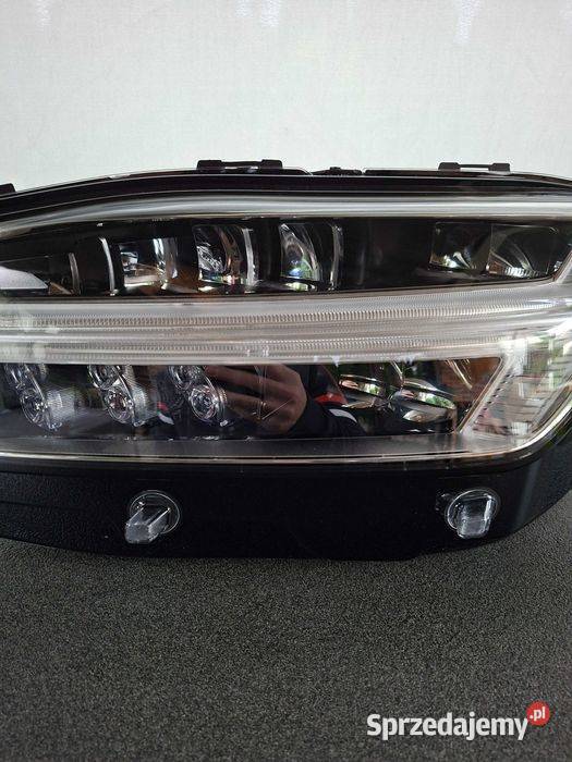 Lampa przednia lewa MID LED Volvo XC90 USA lubuskie Nowa Sól sprzedam