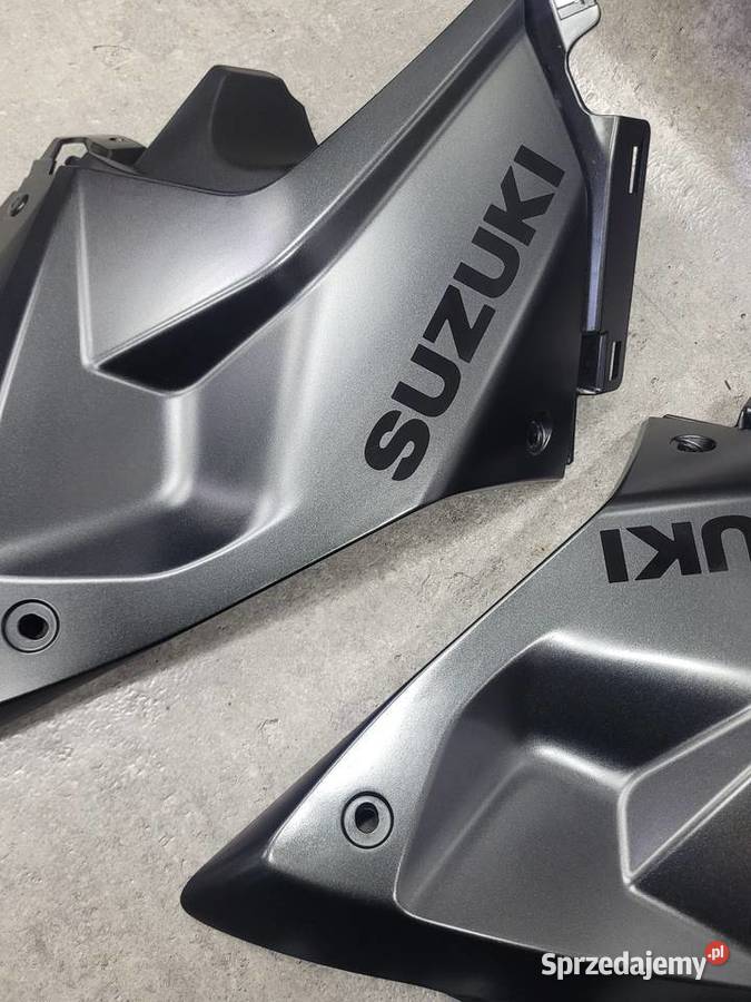 SUZUKI GSX8R GSX 8 R OWIEWKA BOK PLASTIK Nowy Tomyśl