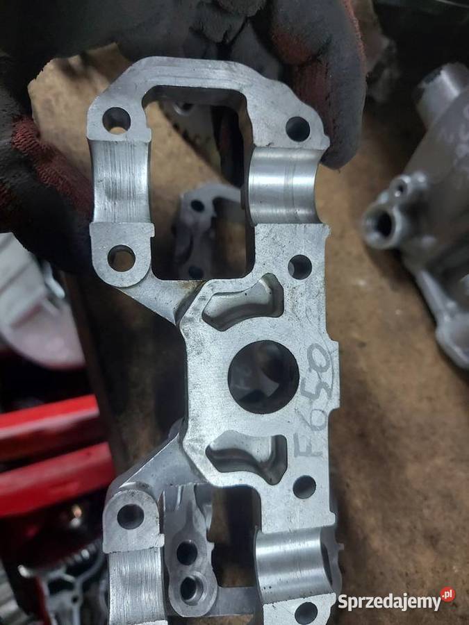 BMW f650 st mostek mostki prowadnice głowica F