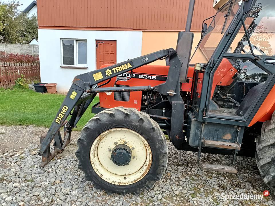 Ładowacz czołowy tur TRIMA Bartoszowiny