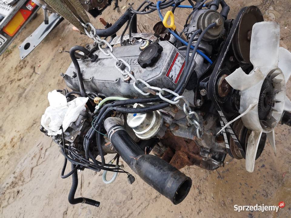 Toyota Land Cruiser j70 Silnik 24 benzyna sprzedam