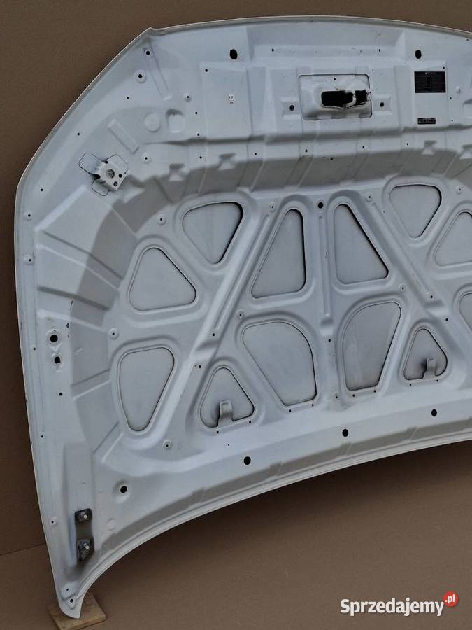 MERCEDES XKLASA W470 MASKA POKRYWA SILNIKA Bieleń