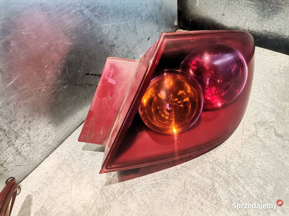 LAMPA PRAWY TYŁ MAZDA 3 I HB