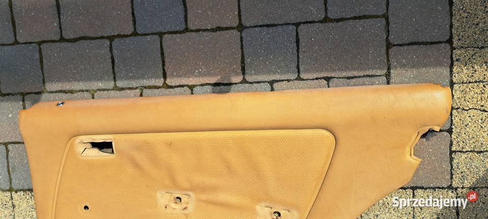 Boczek drzwi dattel Mercedes W123 prawy tył Luzino