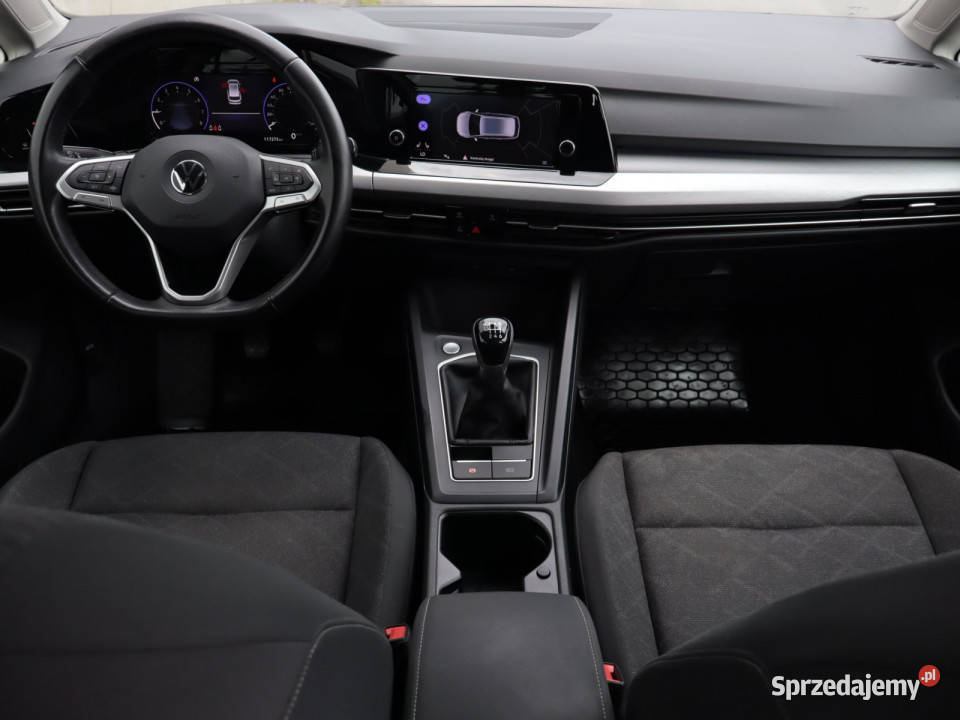 VW Golf 10 TSI relingi dachowe
