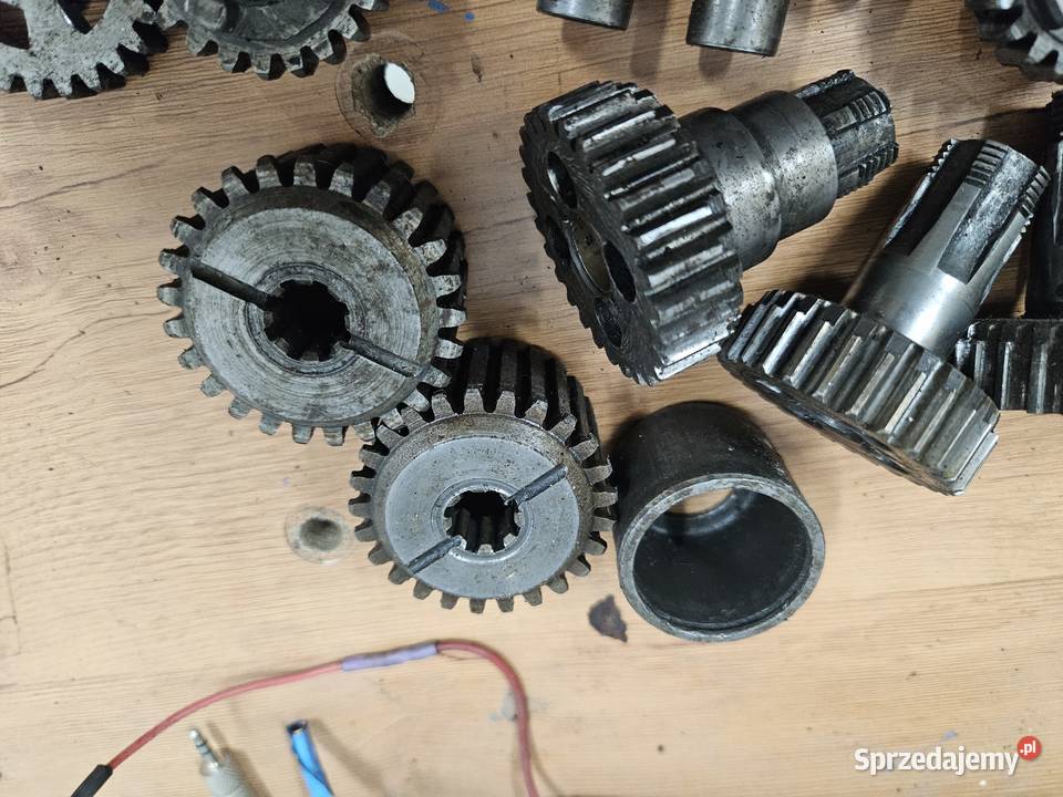 Skrzynia biegów Wsk 175 wałek zdawczy 27z Kłodawa