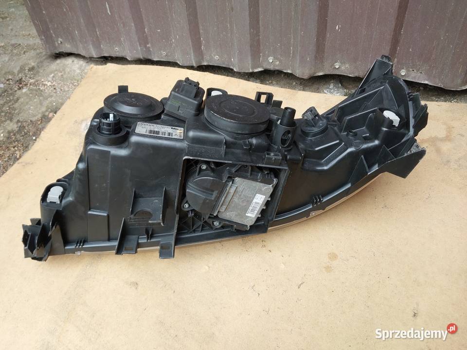 Lampa Xenon prawa Volvo XC70 V70 lift 0407 Rok produkcji 2006 Wąwolnica sprzedam