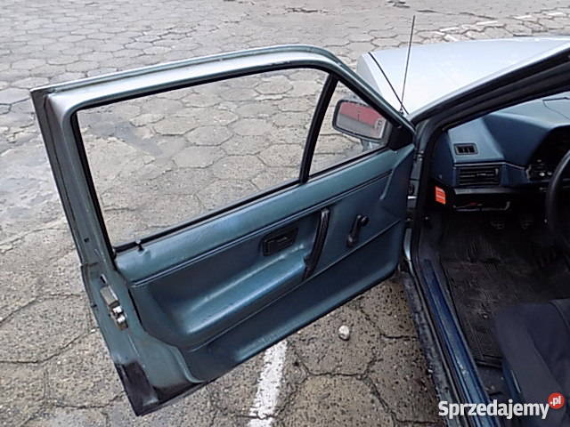 VW PASSAT B2 18 benz 90 1983r YOUNGTIMER Andrychów