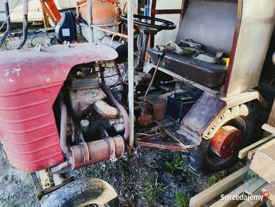 Ciągnik sam Borków sprzedam