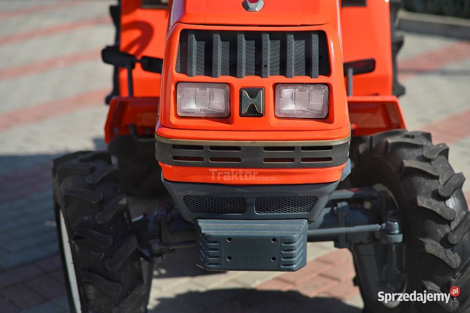 Hinomoto CX18 4x4 18 Tajęcina sprzedam