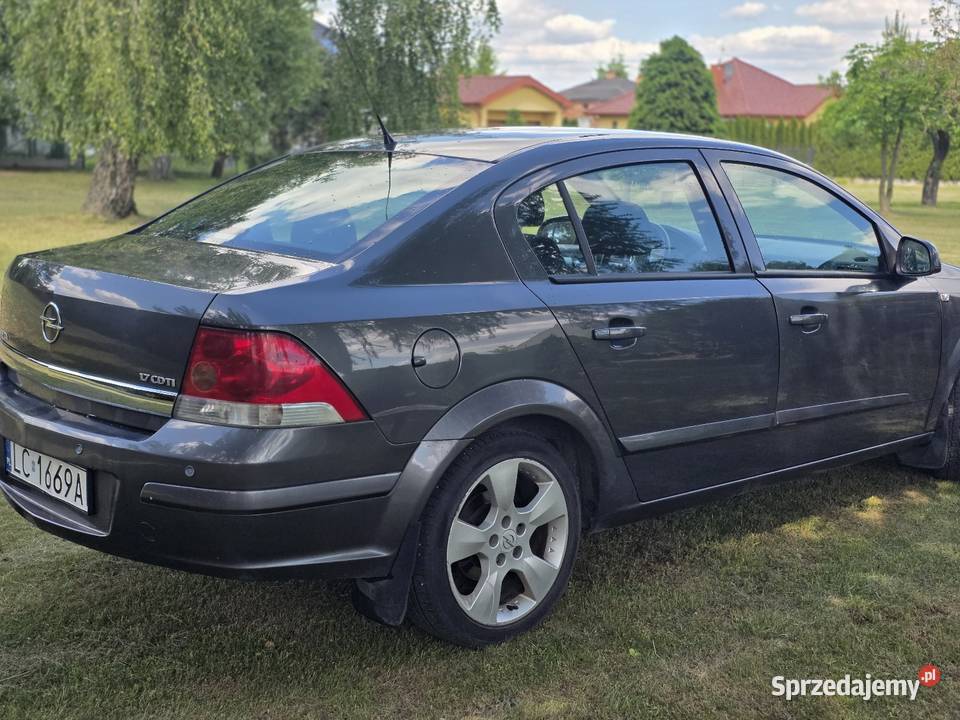 Opel Astra 2010 grafitowy Chełm