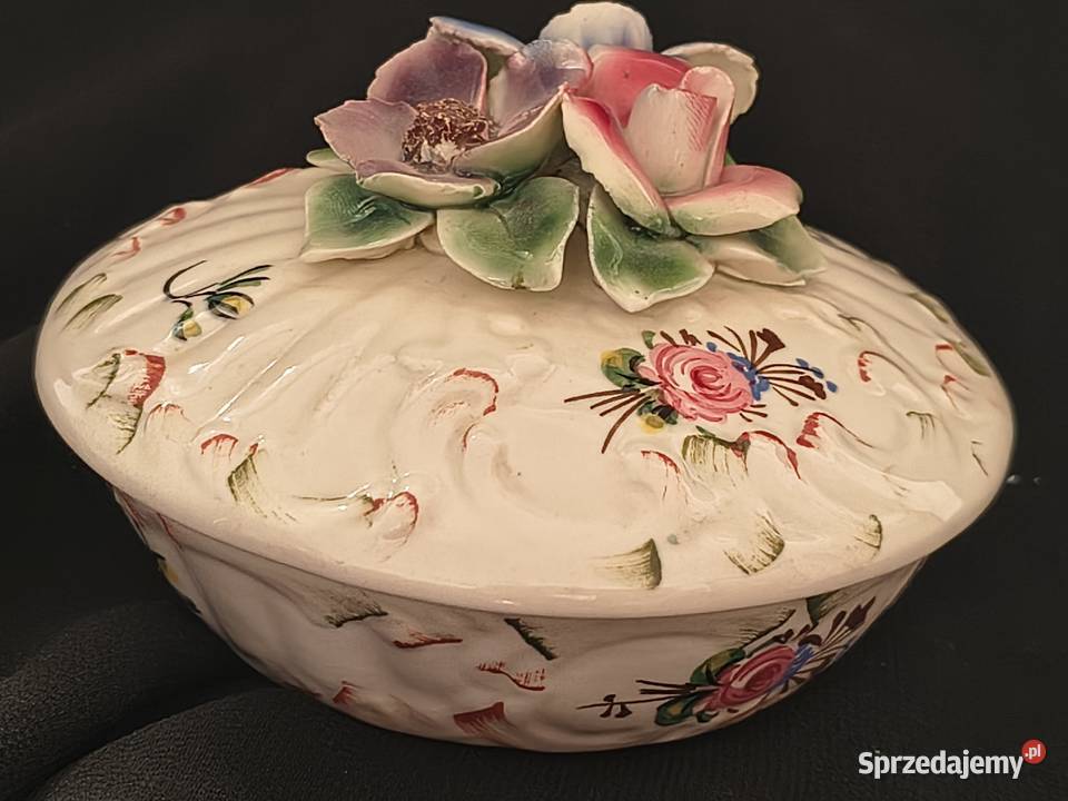 Piękna ręcznie malowana bombonierkaCapodimonte podkarpackie Rzeszów