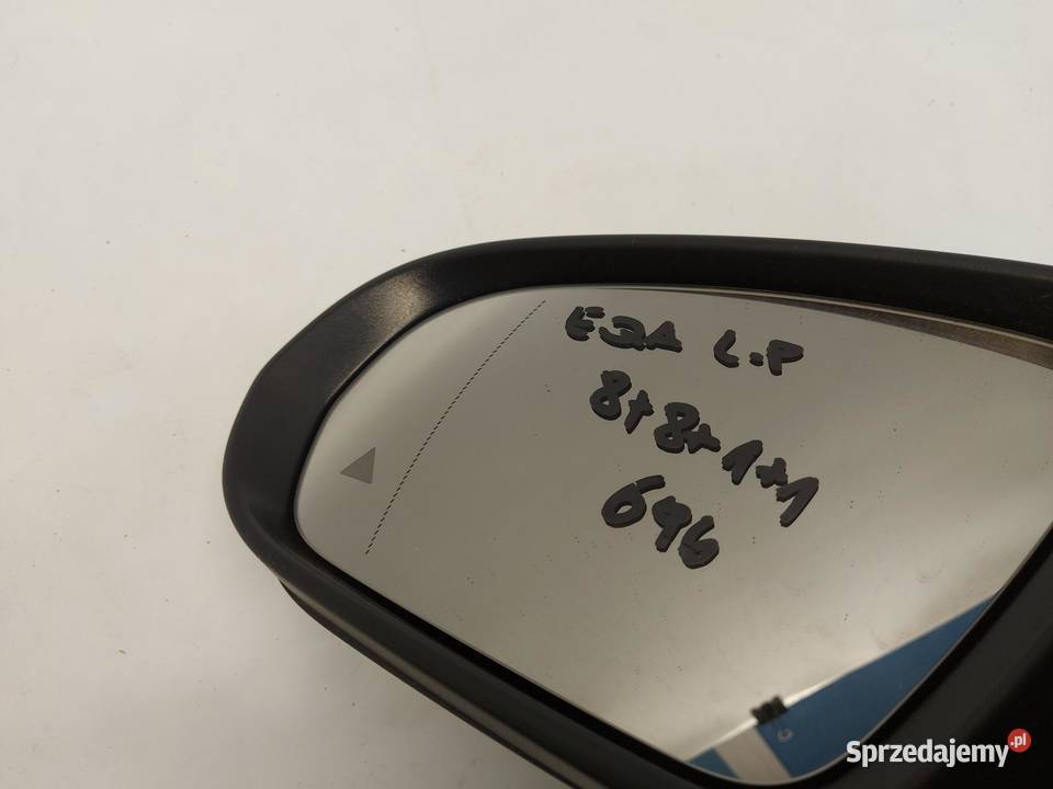 Mercedes EQA 250 W243 LUSTERKO LEWE PRZÓD 881