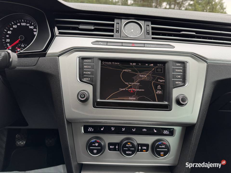 Volkswagen Passat B8 16 TDI 120 2015 r Bogate manualna świętokrzyskie Raków sprzedam