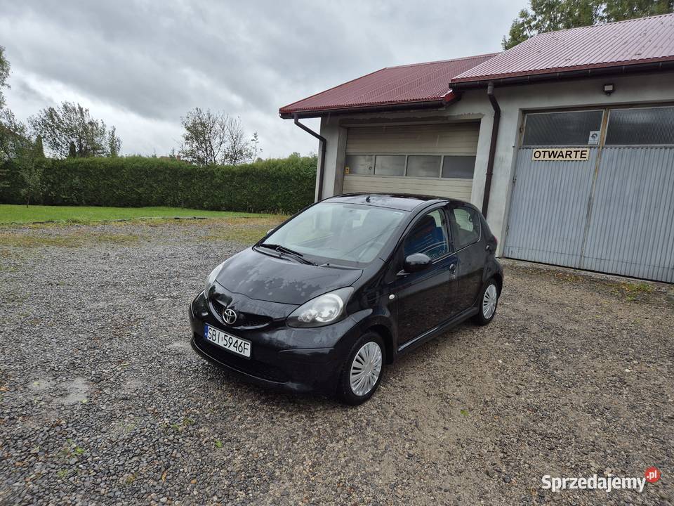 Toyota Aygo 5 drzwi10 benz 68 Klimatyzacja manualna Bujaków