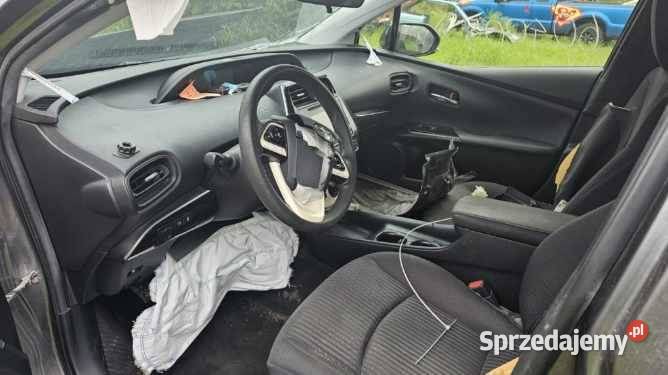 Toyota Prius 2018 uszkodzona warmińsko-mazurskie sprzedam