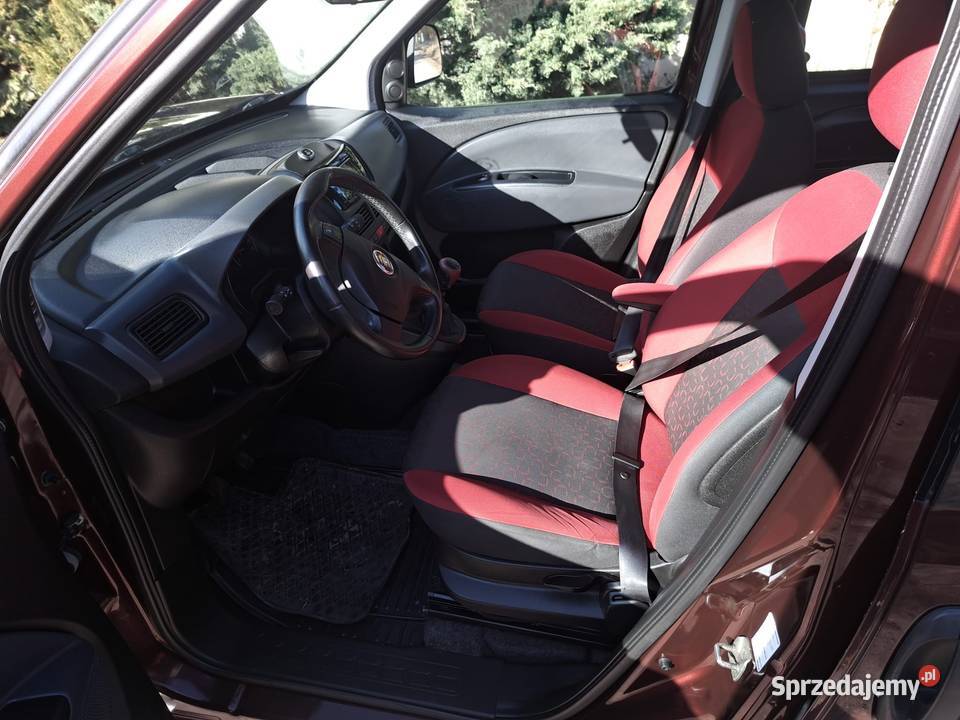 Śliczny Fiat Doblo 14 benzyna 90 2011r 5 osób manualna łódzkie Tomaszów Mazowiecki