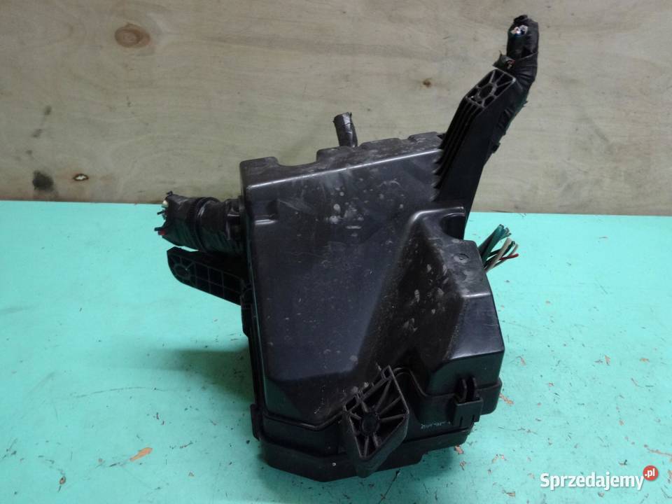 TOYOTA YARIS II LIFT 13 B 09r skrzynka sprzedam