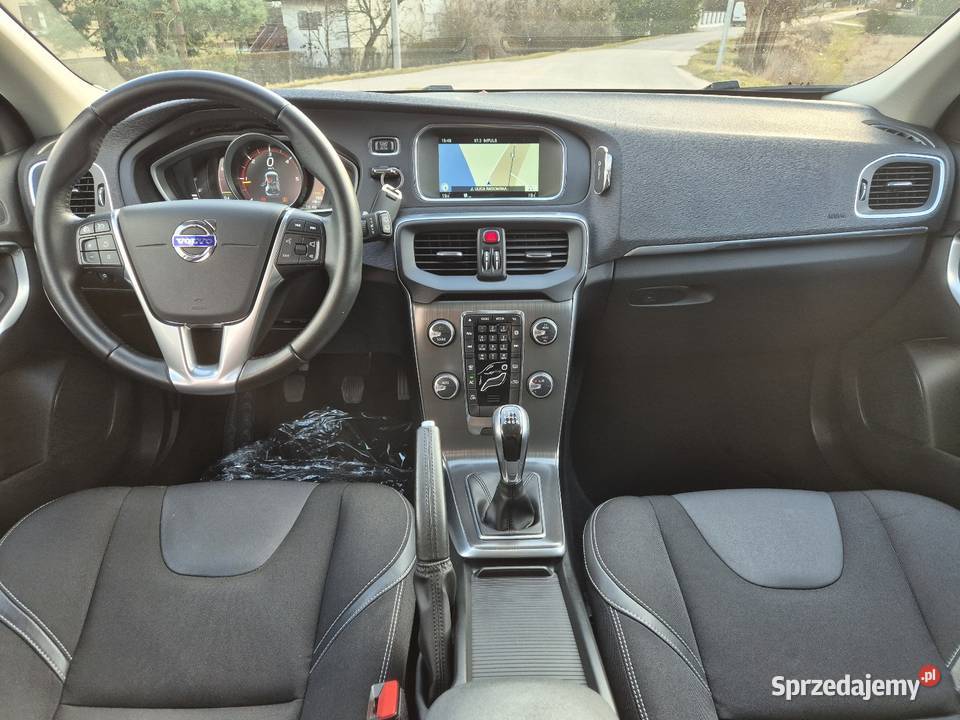 Volvo V40 Momentum 2015r 20D D2 120 Serwis Led ABS Puławy