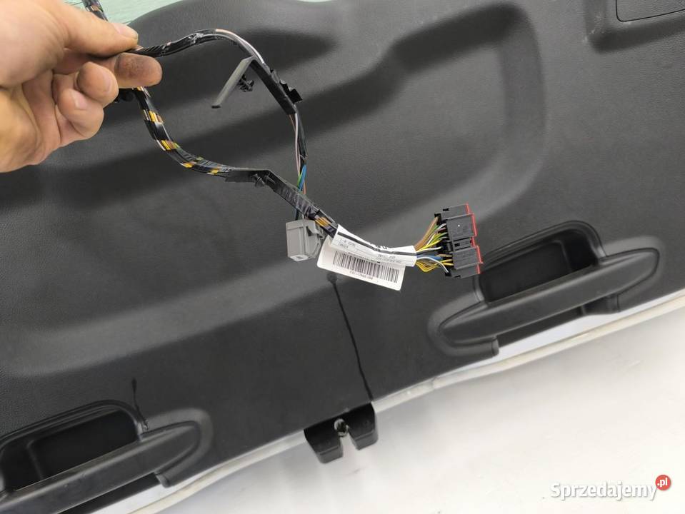 KLAPA BAGAŻNIKA TYŁ FORD FOCUS MK3 LIFT KOMBI 5F