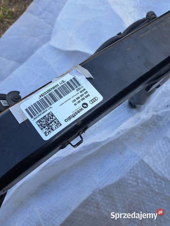 Hak holowniczy odchylany Audi A4 B9 8W0