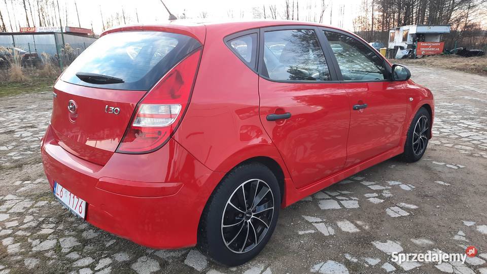 Hyundai i 30 Lift 14 16V Benzyna Mały przebieg Hatchback Kraśnik sprzedam