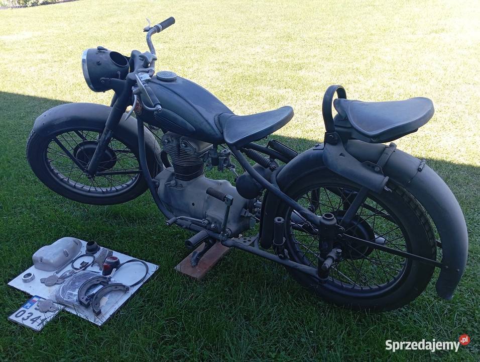 Avo Simson Turist 425