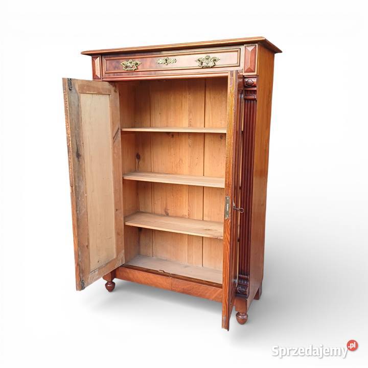 Zabytkowa Bieliźniarka w stylu Eklektycznym Suchorzew