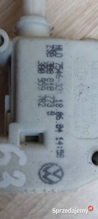 Zamek siłownik klapki paliwa VW GOLF IV SEAT Klapki wlewu paliwa Szczecin
