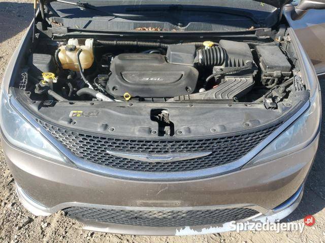 Chrysler Pacifica Touring L 2017 złoty Lublin