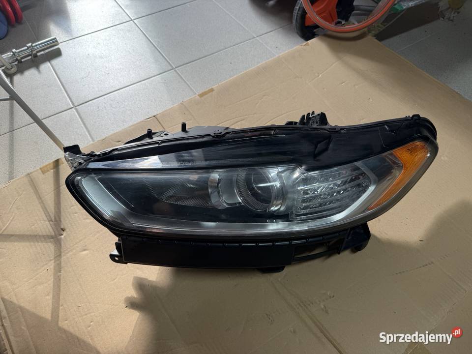 Ford Fusion 2016 USA lampa przednia lewa Kolbuszowa Dolna sprzedam