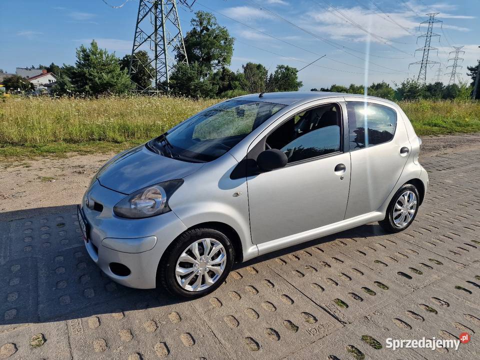 Toyota Aygo klimatyzacjaelektryka4drzwi nieuszkodzony Aygo Niestępowo