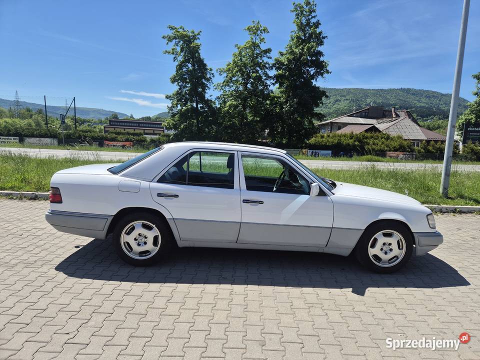 Mercedesbenz W124 E200 20d 75 ZDROWY HAK