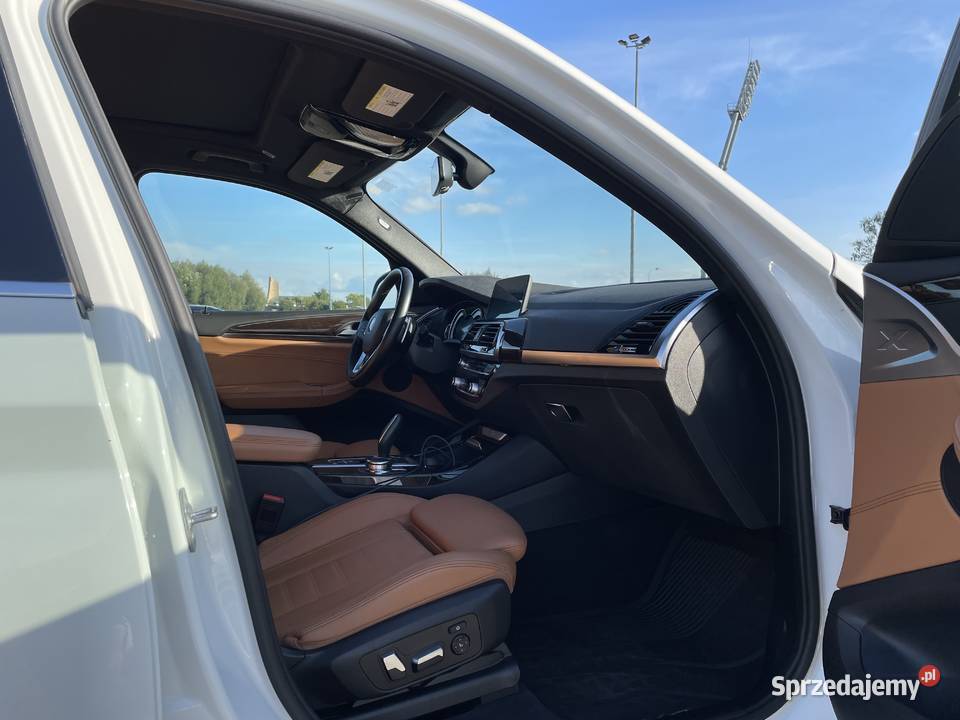 BMW X3 xDrive30i xLine światła LED