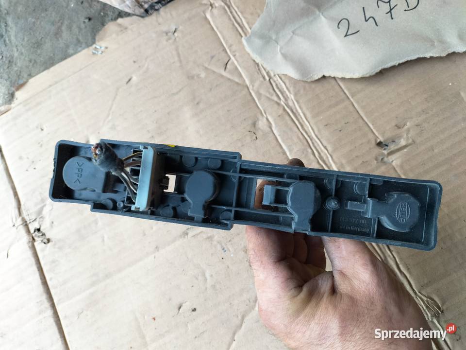 Opel Omega B KOMBI 14357700 WKŁAD LAMPY TYŁ Kamień-Kolonia