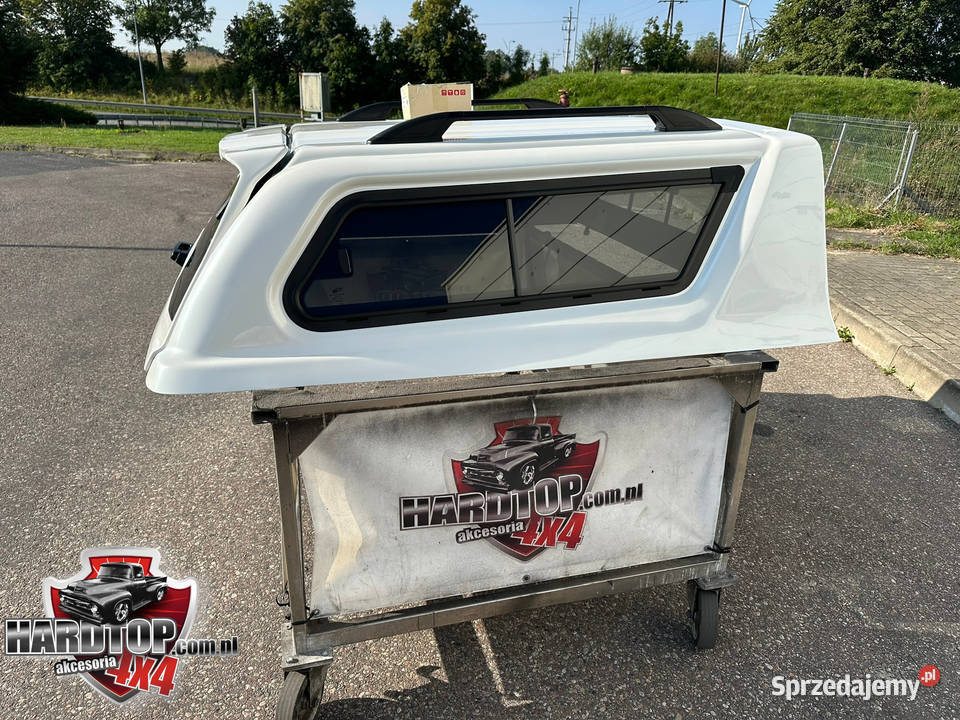 Zabudowa Toyota Hilux HARDTOP na pakę 2016 Szyby terenowe Pasłęk sprzedam