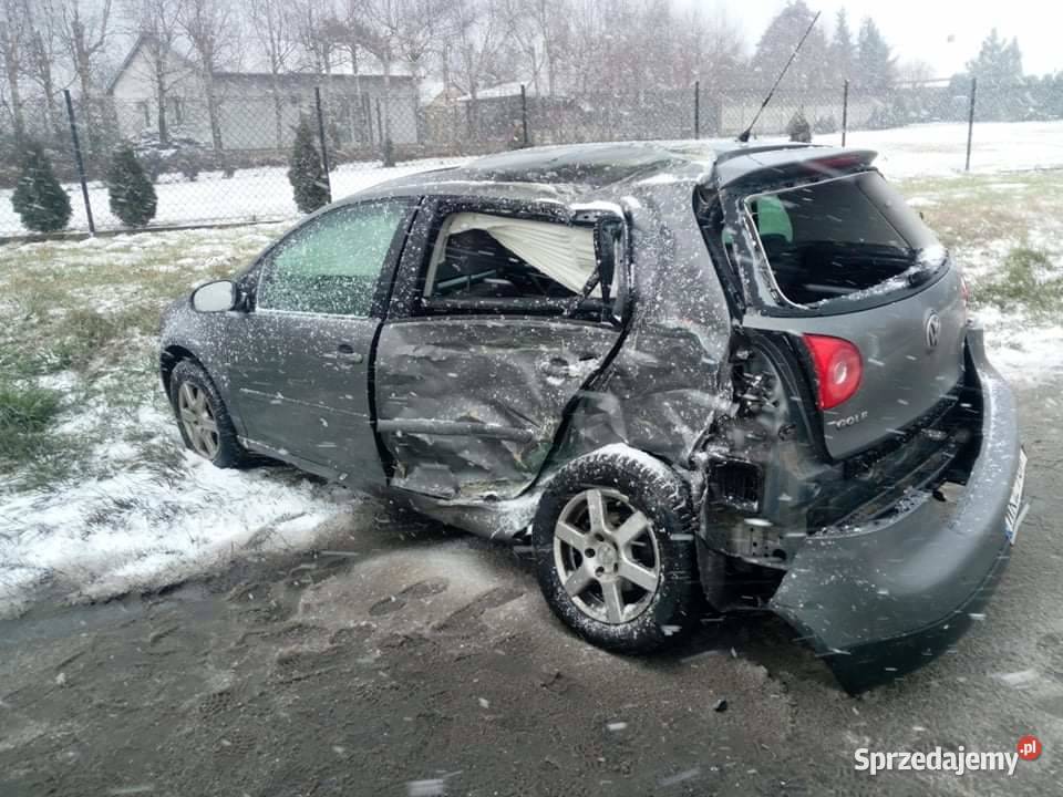 Golf 5 16 uszkodzony Kozienice sprzedam