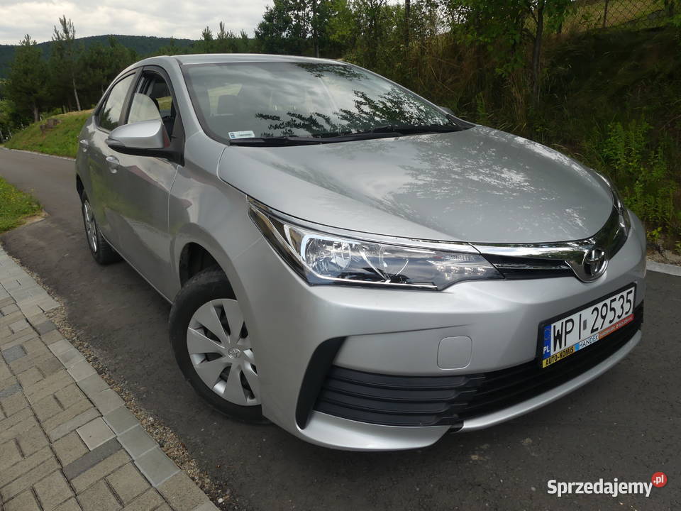 Corolla LIFT 20162017r 83 Salon Iwkowa