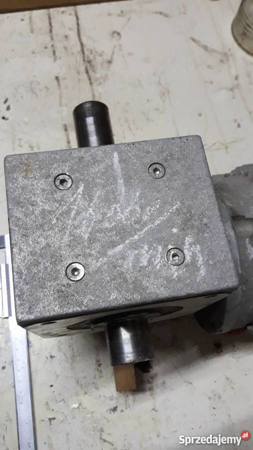 Motoreduktor 16obrmin075kW 3faz Lubin