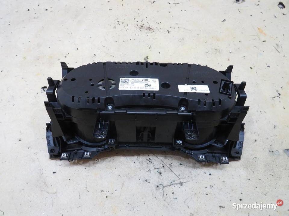 LICZNIKI ZEGARY PASSAT B8 3G0920941B