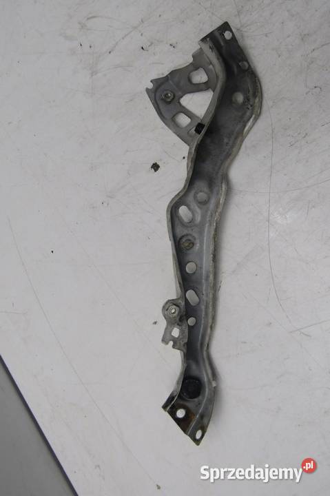 OKULAR MOCOWANIE LAMPY PRAWY PRZÓD TOYOTA PRIUS