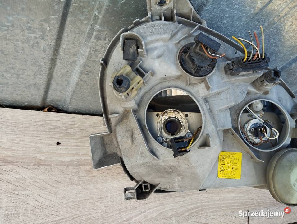 Lampa przednia lewa Mercedes Vaneo W414