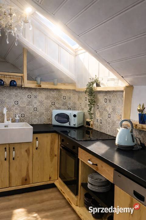 Dom z widokiem na jezioro i własnym pomostem wolnostojący sprzedam