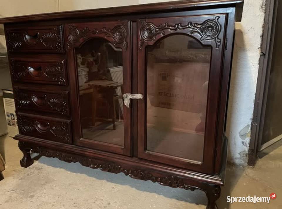 Stylowa komoda z barkiem Piecki