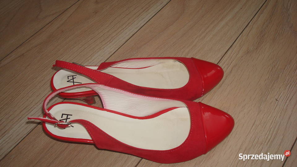 Buty damskie na niskim koreczku