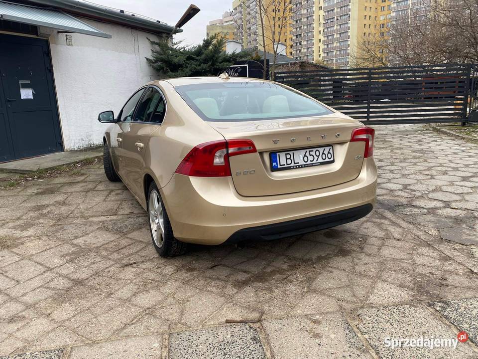 Samochód w stanie Warszawa