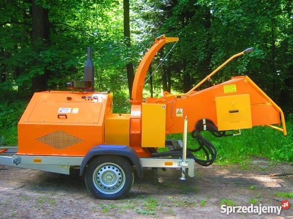 Rębak tarczowy napędzany silnikiem Diesla 4 Izdebki