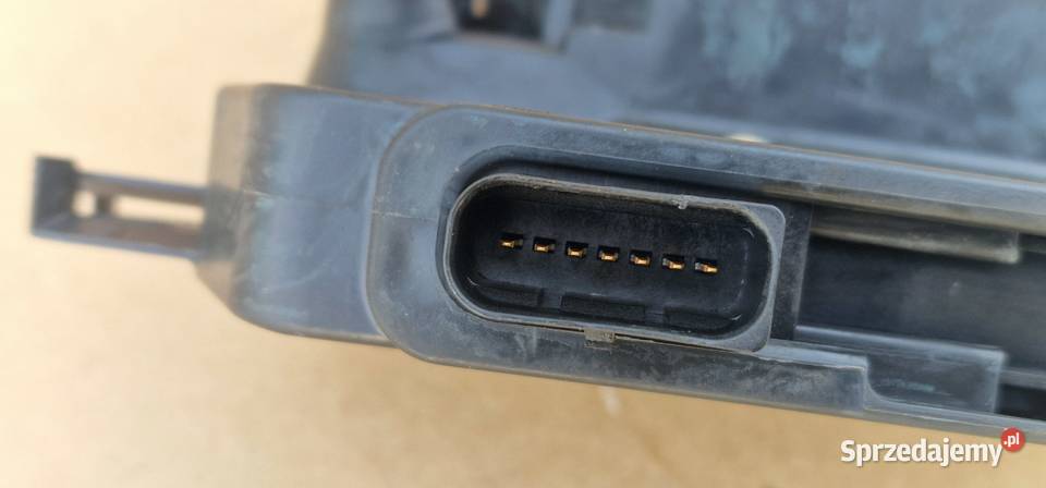 SCANIA ZAMEK DO DRZWI 3282538 5688902 Bieleń